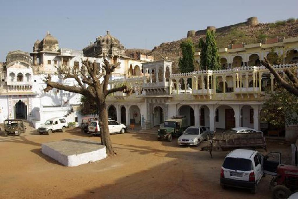 Bassi Fort Palace Chittorgarh Экстерьер фото